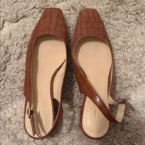 Liz Claiborne Tan Croc-Embossed Slingback Flats